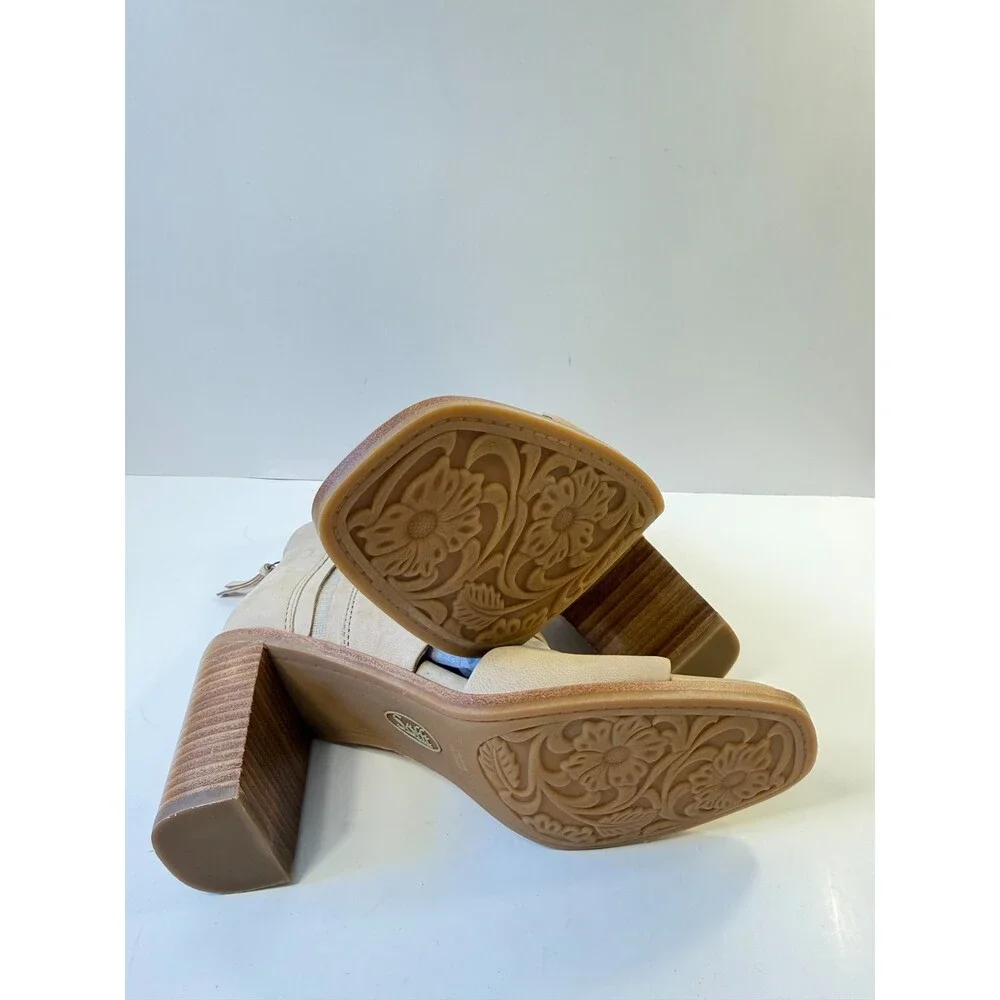 Soft Womens Block Heels Beige Suede US 8.5